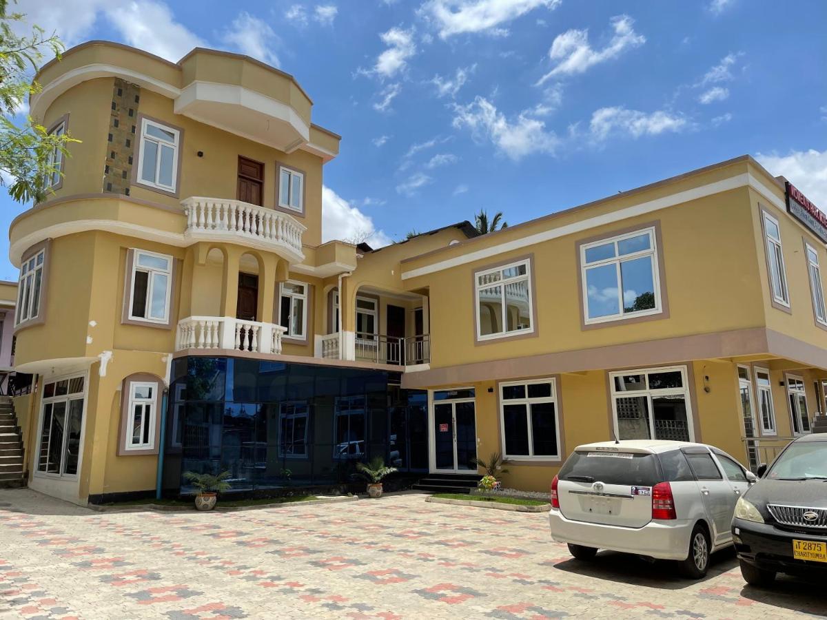 Moments Park Motel Dar es Salaam Exterior photo
